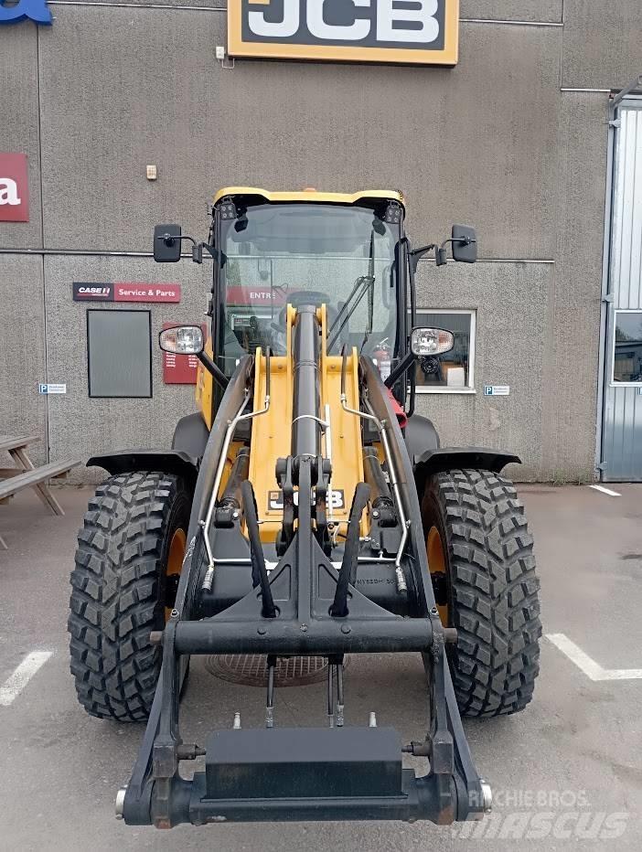 JCB 409 Kolesni nakladalci