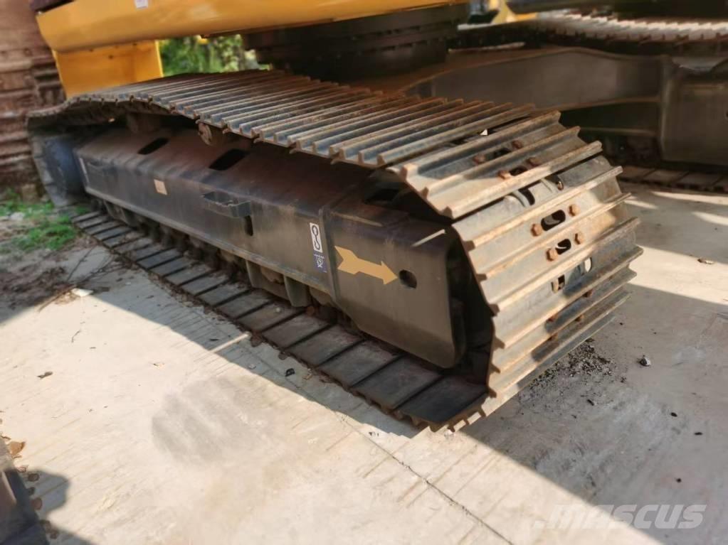 Komatsu PC 220-7 Bagri goseničarji