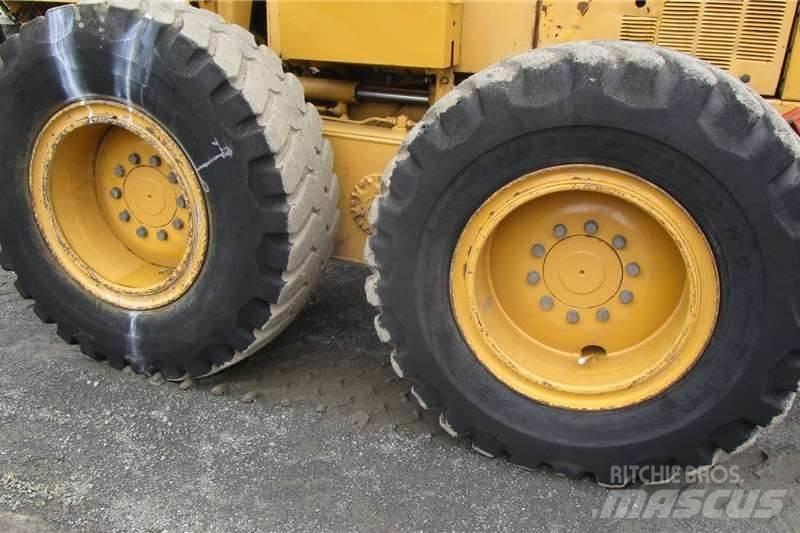 CAT 140H Grederji