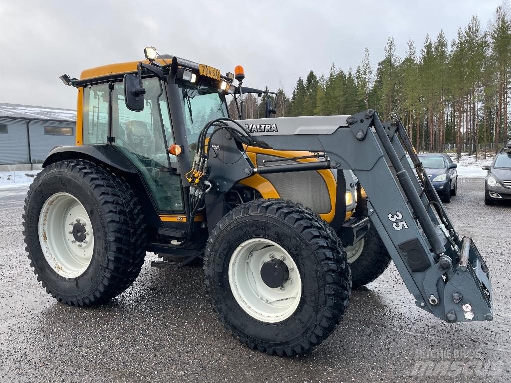 Valtra A 95 Traktorji