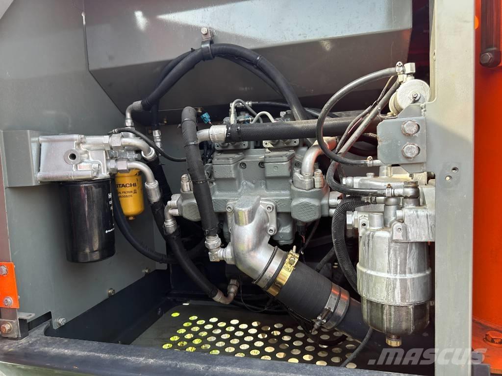 Hitachi ZX200 Bagri goseničarji