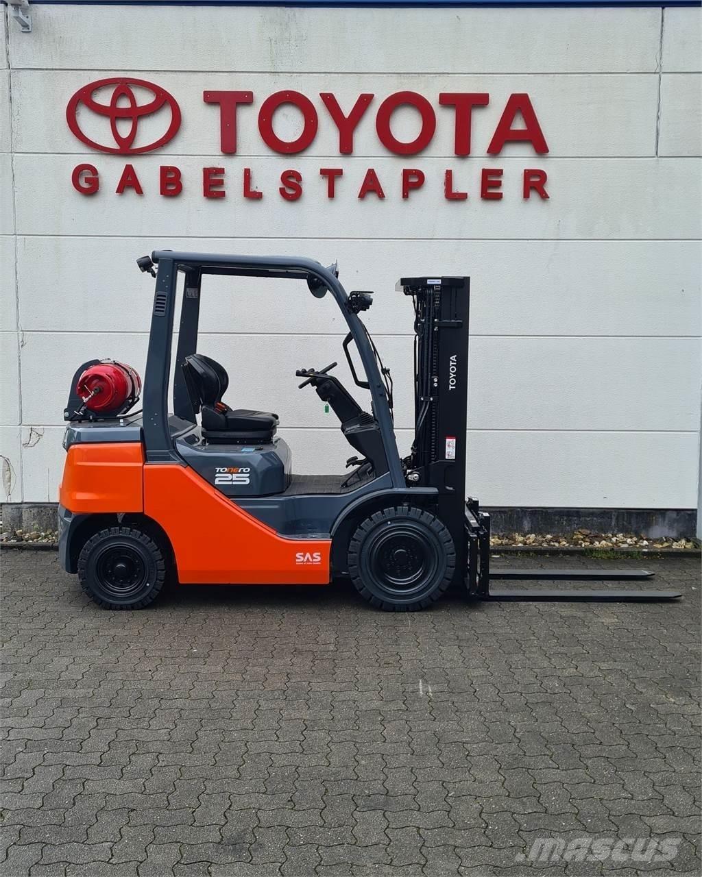 Toyota 02-8FGF25 Plinski viličarji