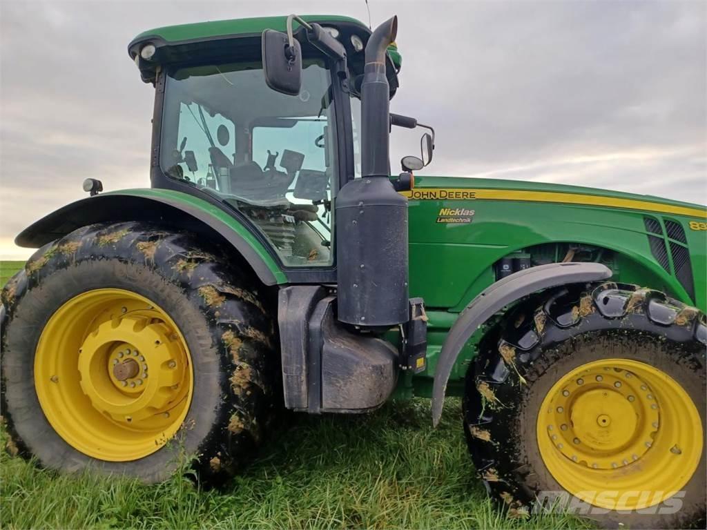 John Deere 8335R Traktorji