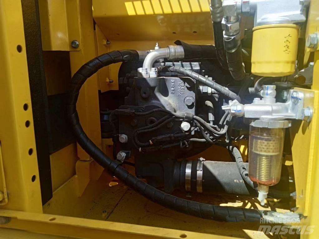 Komatsu PC130-7 Bagri goseničarji