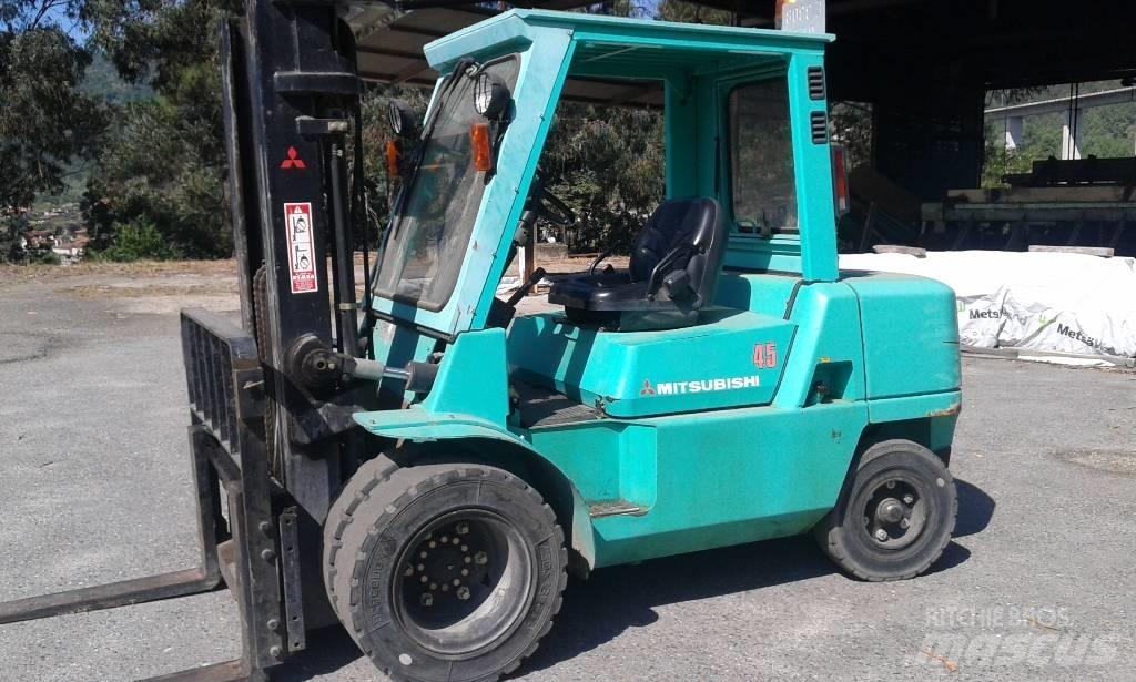 Mitsubishi FD45K2 Dizelski viličarji