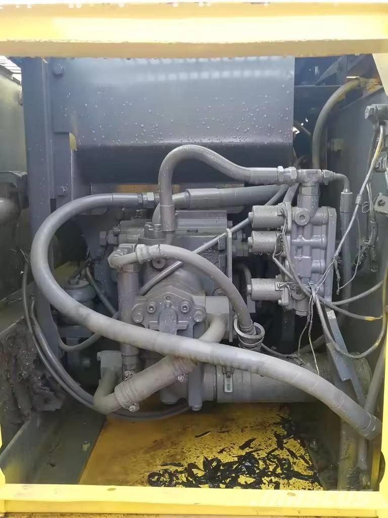 Komatsu PC 120 Bagri goseničarji