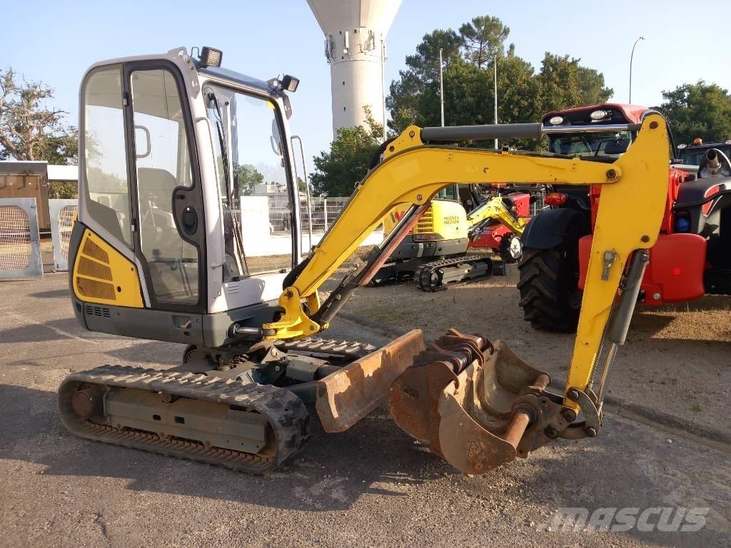 Neuson ET24 Bagri goseničarji
