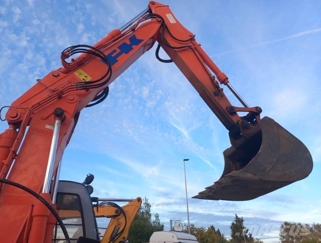Fiat-Kobelco EX135 Bagri goseničarji