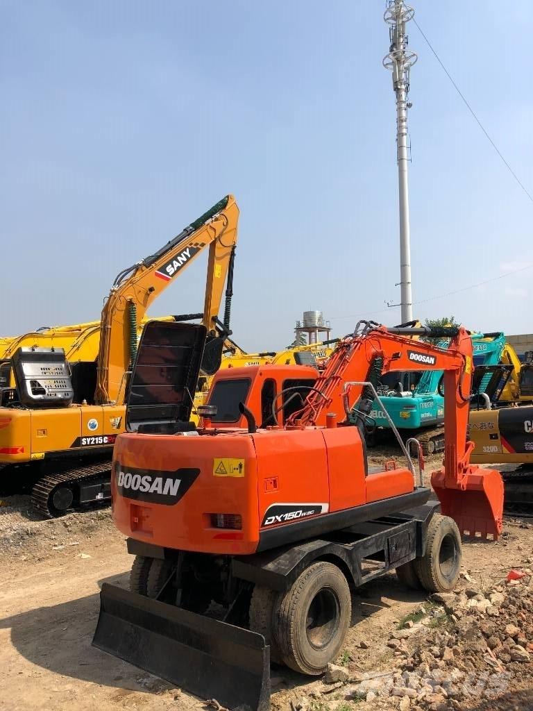 Doosan DX150W Bagri na kolesih
