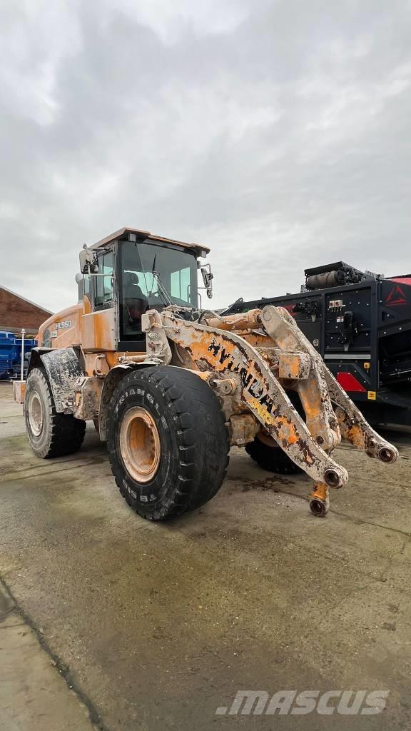 Hyundai HL 960 Kolesni nakladalci