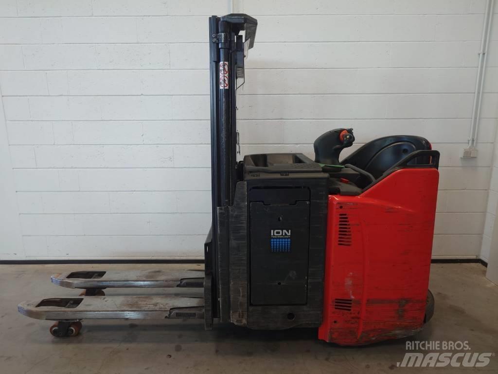 Linde D 12 Samopogonski ročni viličarji