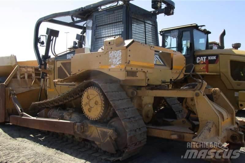 CAT D6R2 Buldožerji goseničarji