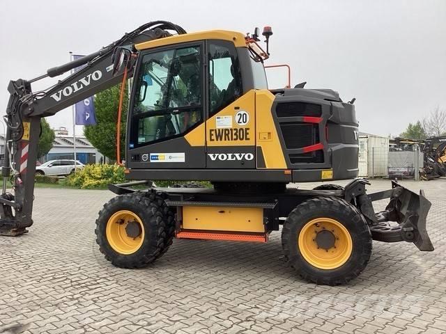 Volvo EWR 130 E Bagri na kolesih