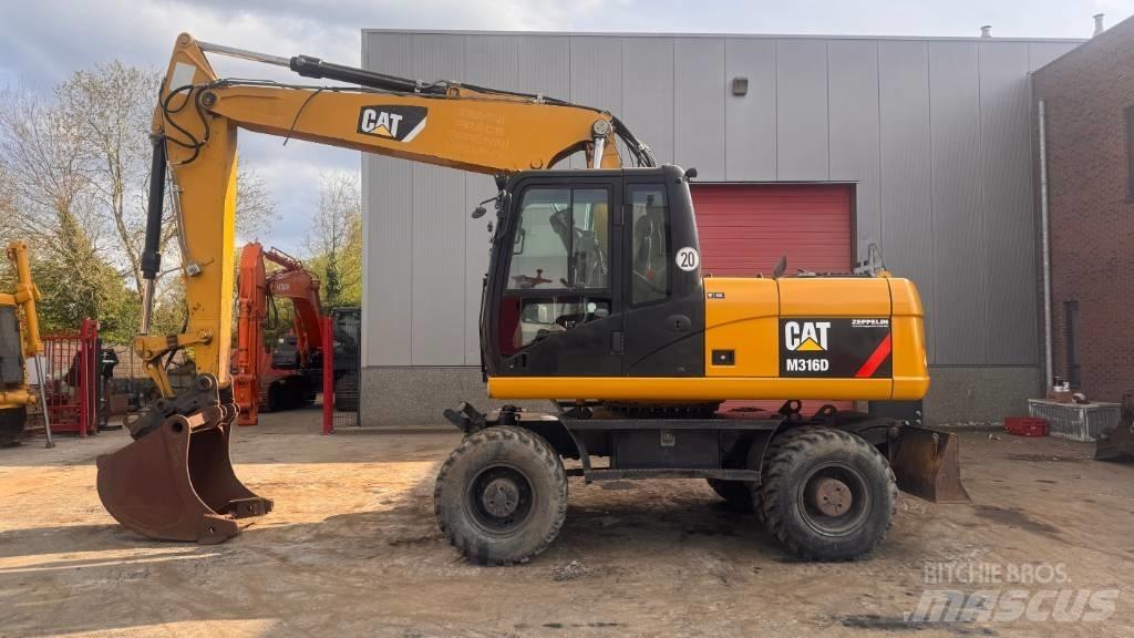CAT M 316 D Bagri na kolesih