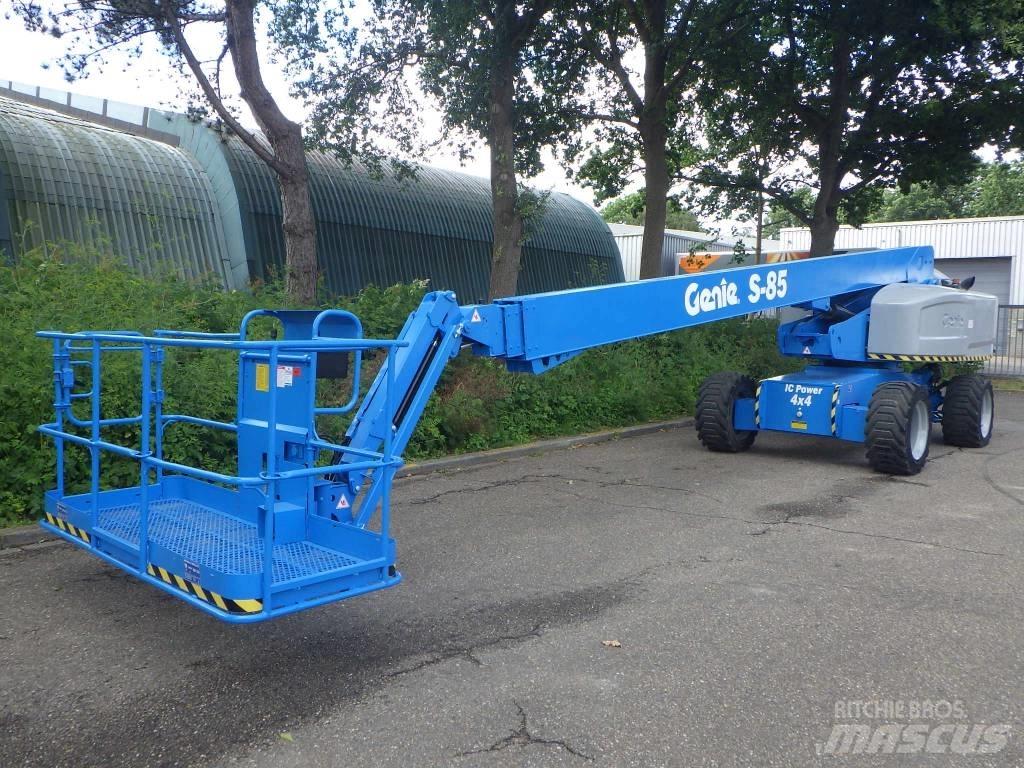 Genie S85 Teleskopske dvižne ploščadi