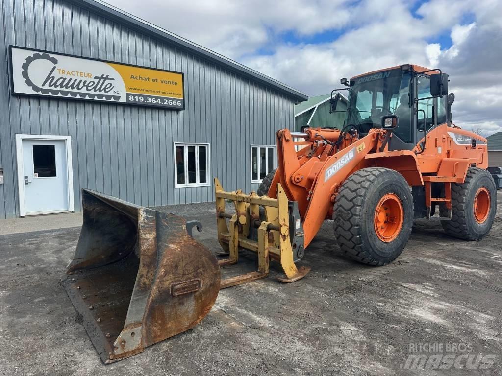Doosan DL220-5 Kolesni nakladalci