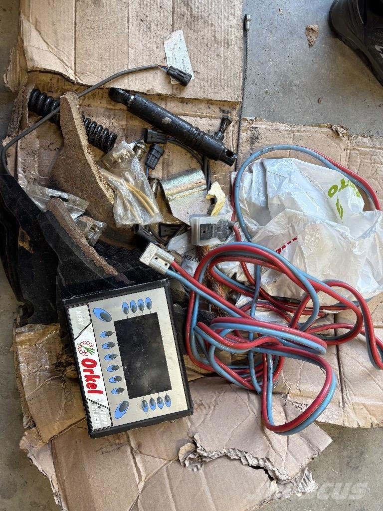 Orkel 1260 Balirke (okrogle bale)