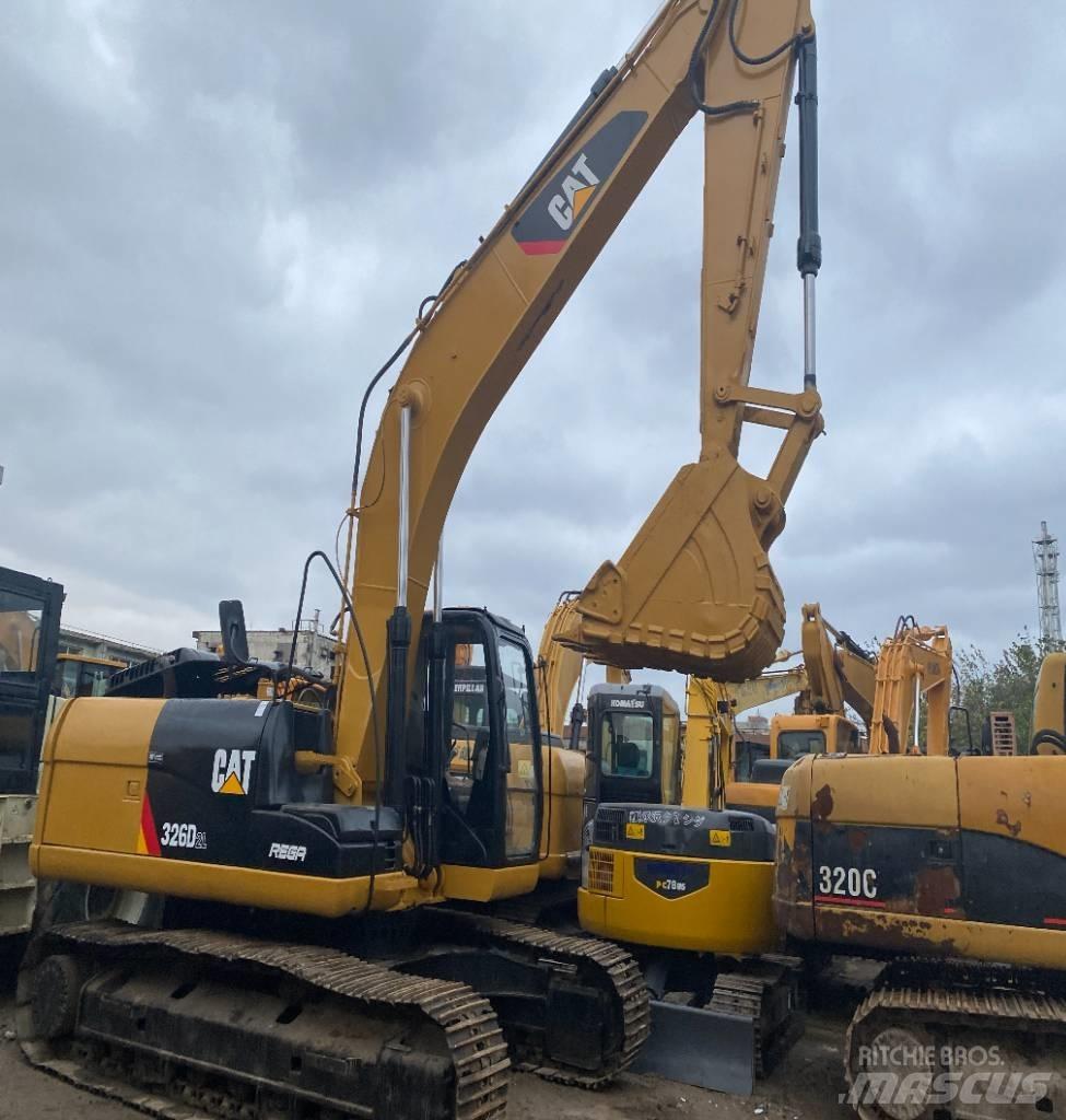 CAT 326 D2L Bagri goseničarji