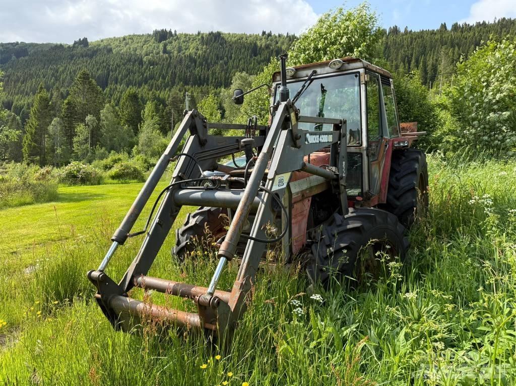 Massey Ferguson 675 Traktorji