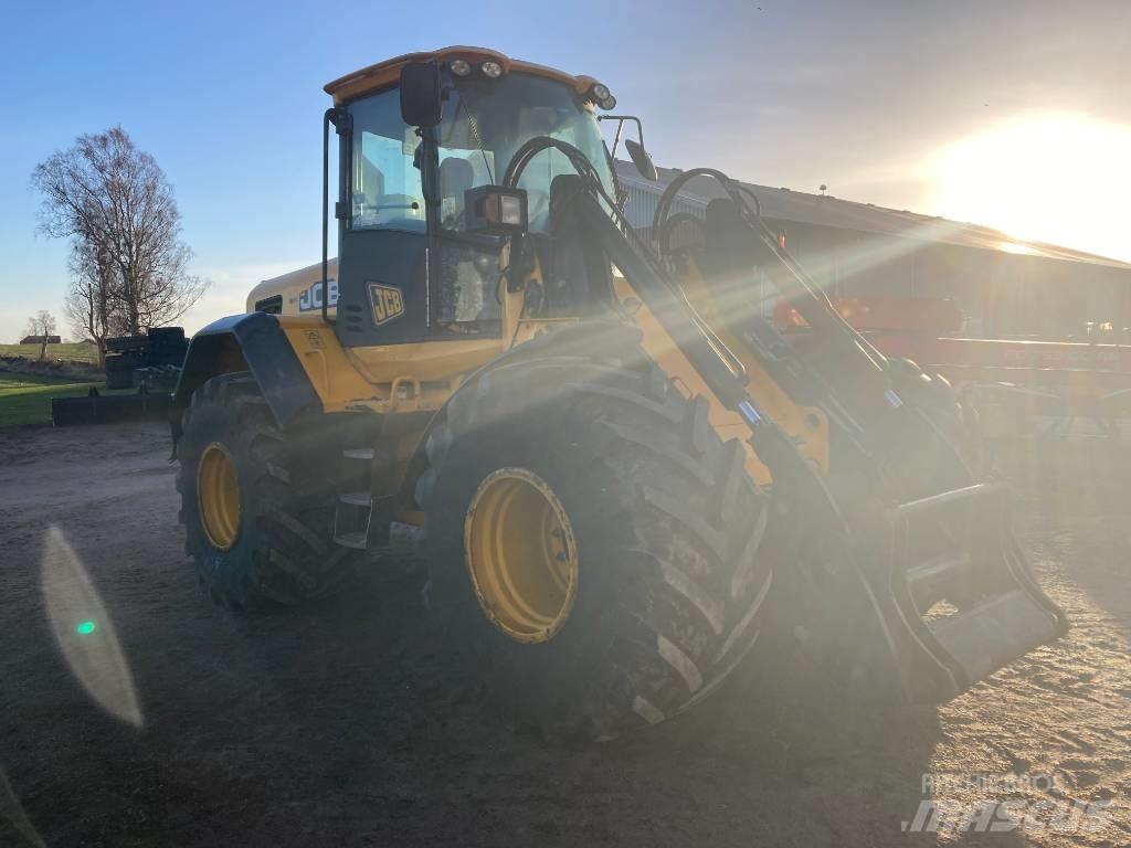JCB 426E AGRI Kolesni nakladalci