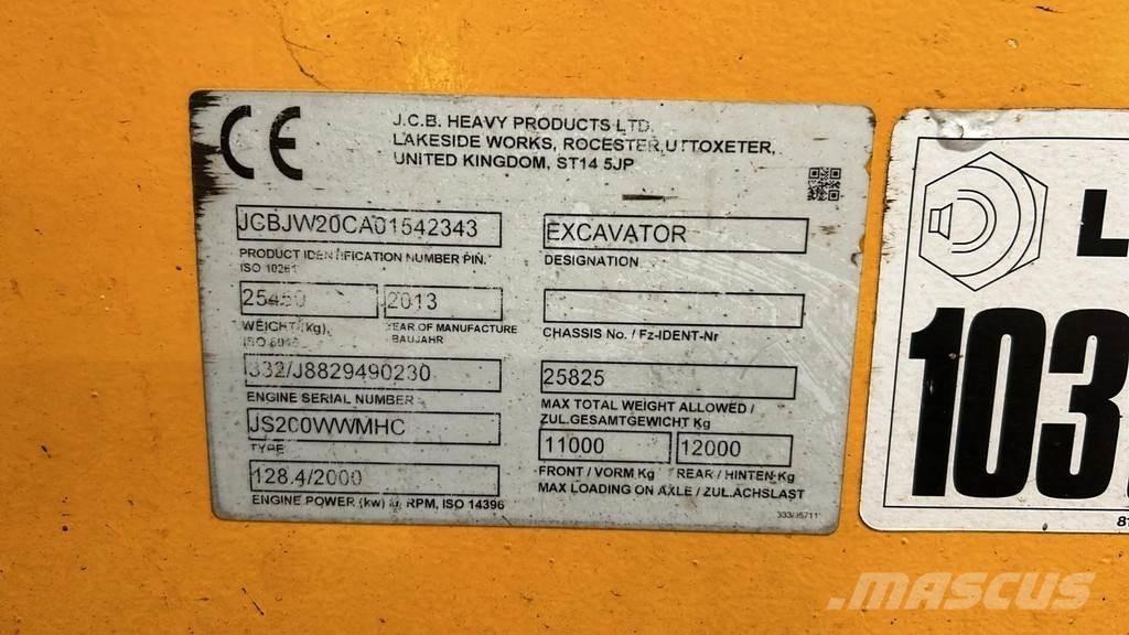 JCB JS200W Bagri za prekladanje primarnih/sekundarnih surovin