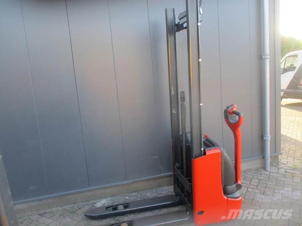 Linde L 10 Ročni električni viličar