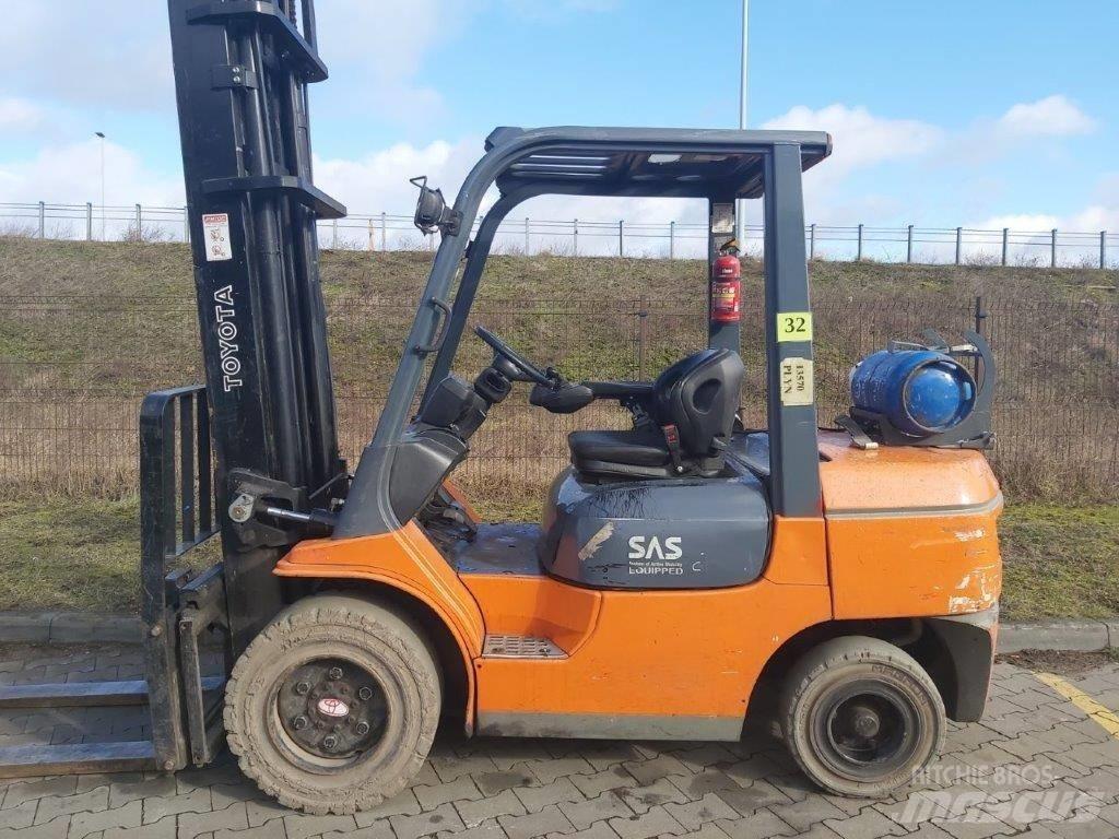 Toyota 7FG35 Plinski viličarji