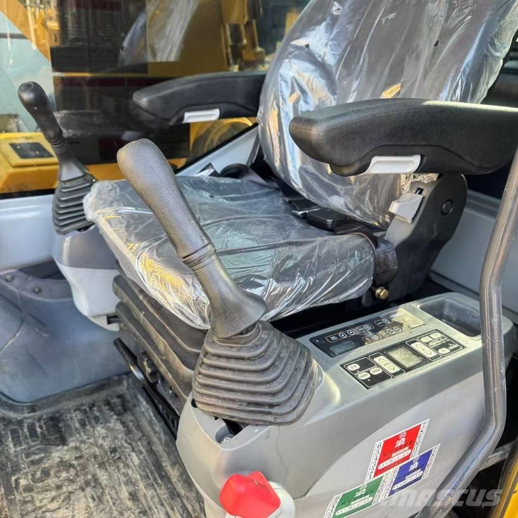 Komatsu PC 300 LC-7 Bagri goseničarji