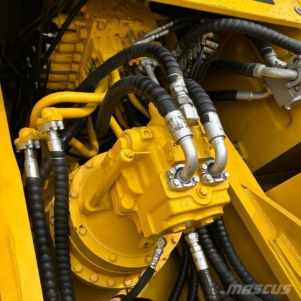 Komatsu 450 Bagri goseničarji
