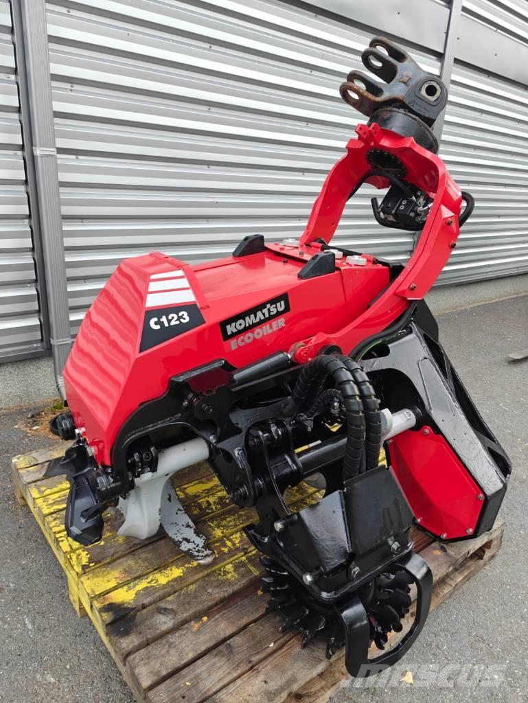 Komatsu C 123 Glave za kombajne