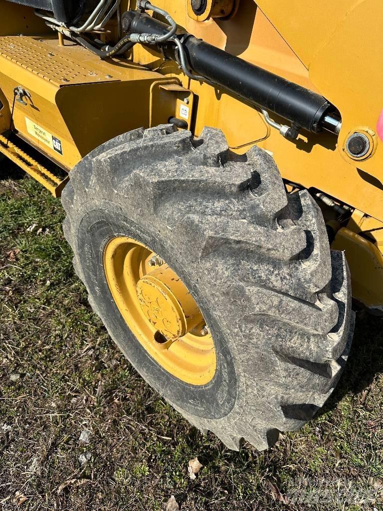 CAT 442E Rovokopači