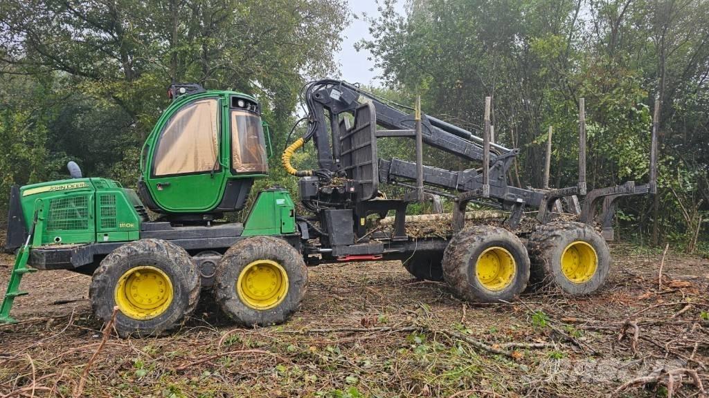 John Deere 1110 E Forwarderji