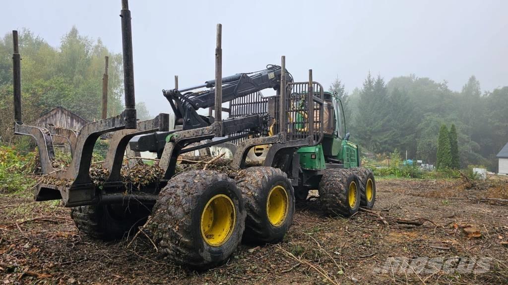 John Deere 1110 E Forwarderji