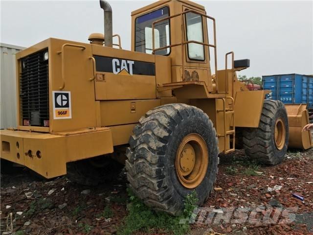 CAT 966 F Kolesni nakladalci