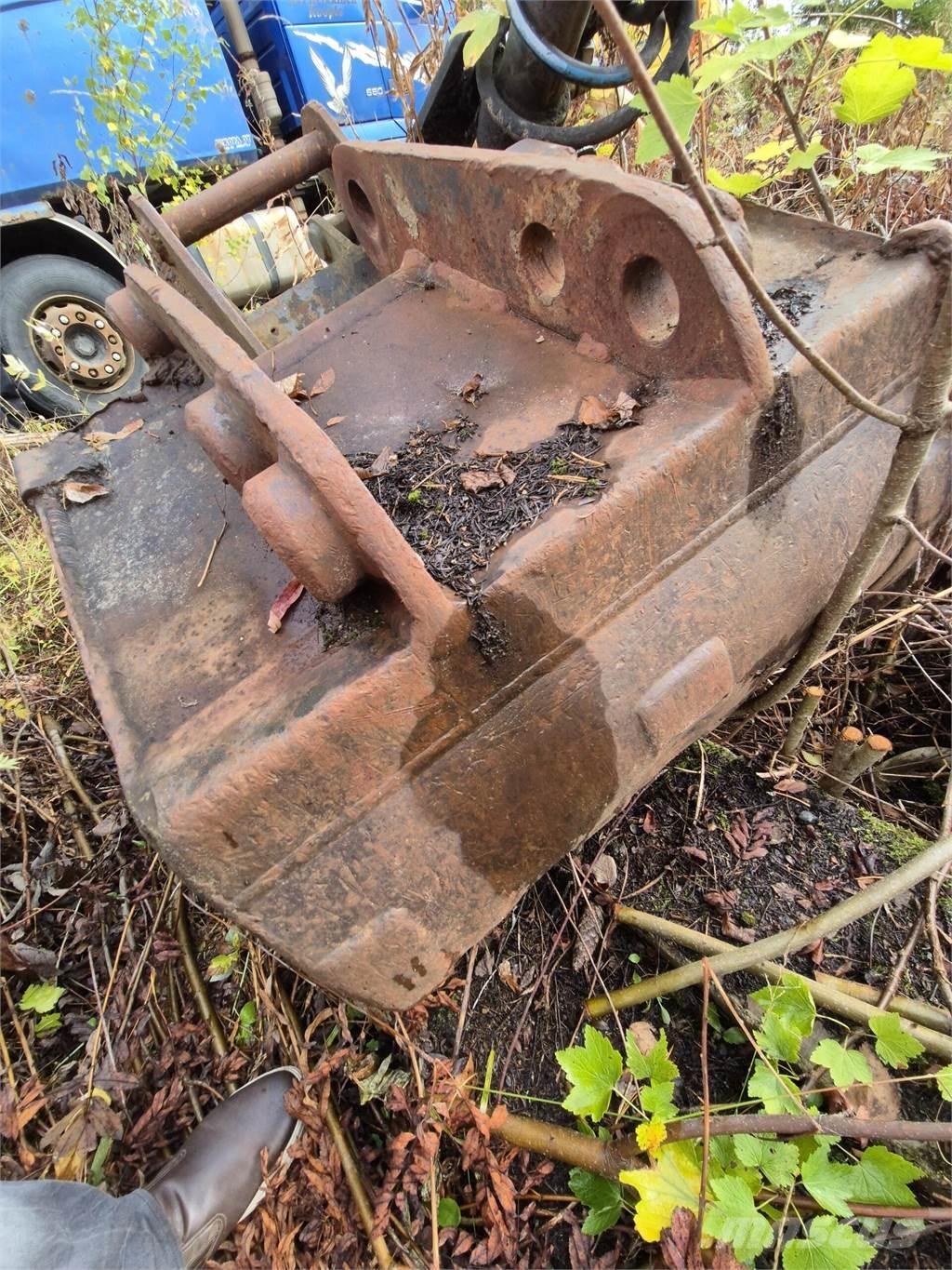  Kuokkakauha 700mm Žlice