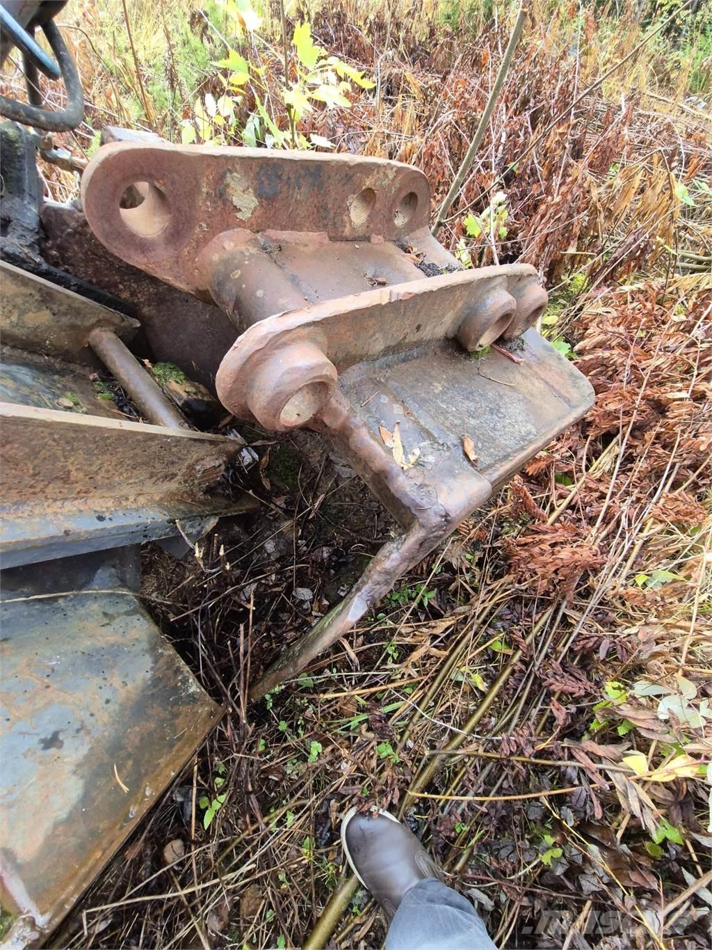  Kuokkakauha 700mm Žlice