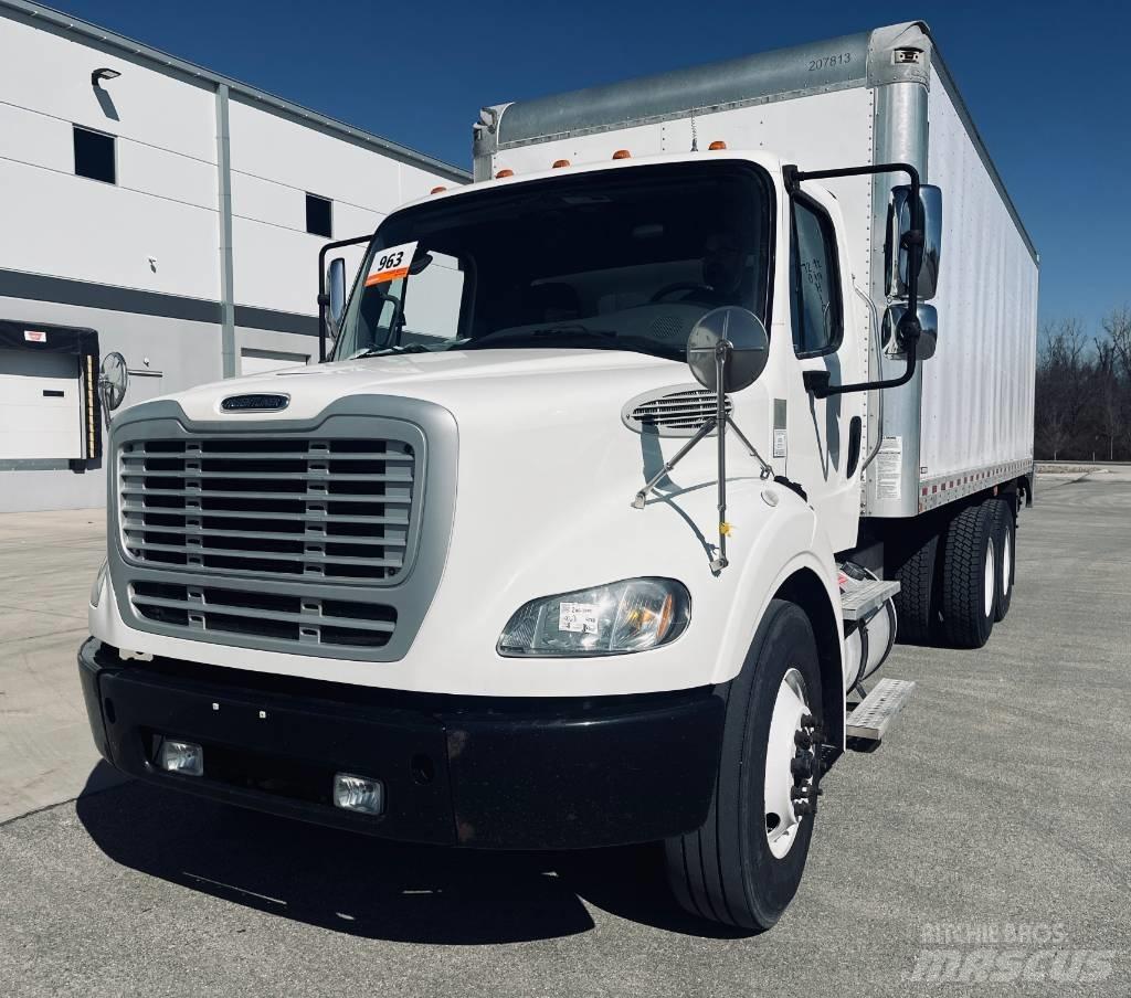 Freightliner M 106 Tovornjaki zabojniki