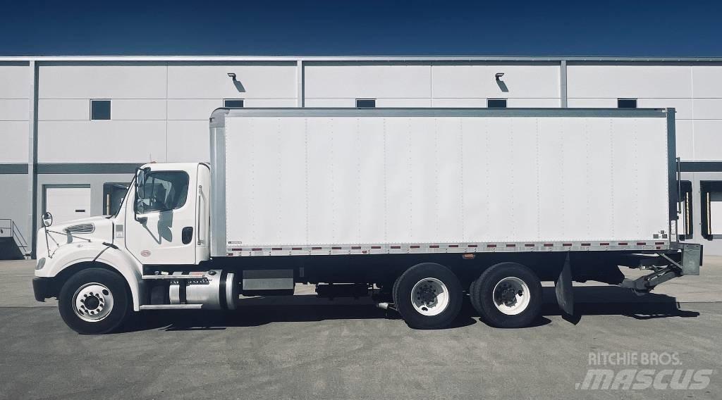 Freightliner M 106 Tovornjaki zabojniki