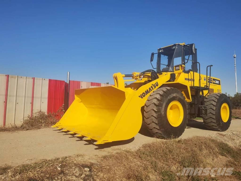 Komatsu WA 380 Kolesni nakladalci