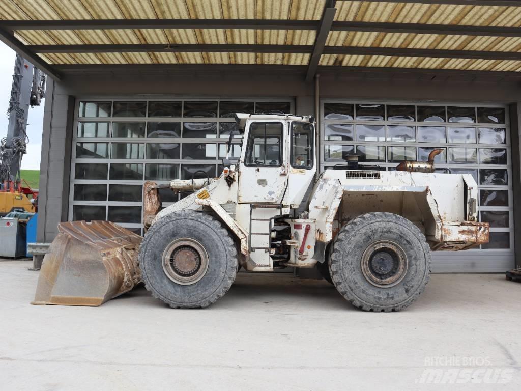 Liebherr L 551 Kolesni nakladalci