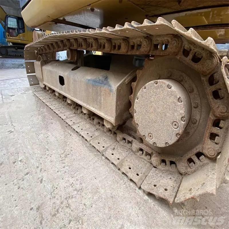 CAT 307 Bagri goseničarji