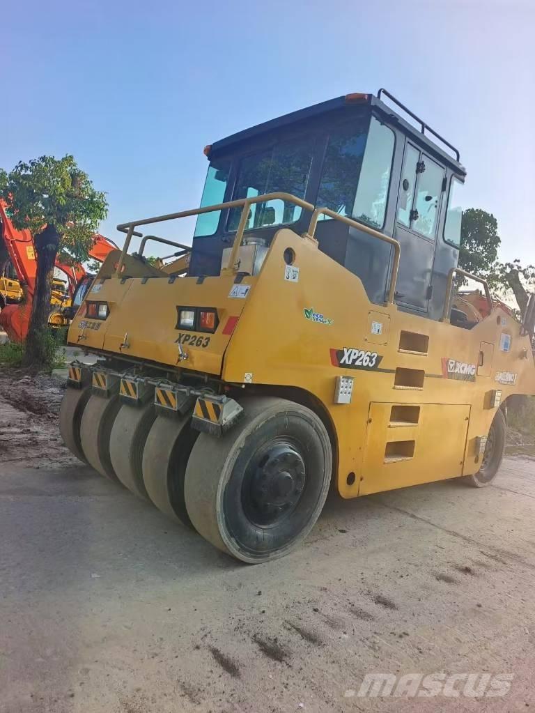 XCMG XP 263 Kolesni valjarji s pnevmatikami