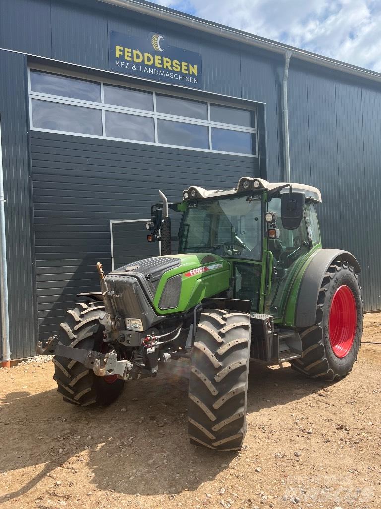 Fendt 211 Traktorji