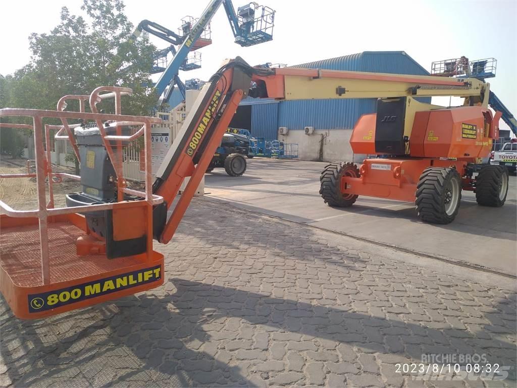 JLG 800AJ Zglobne dvižne ploščadi