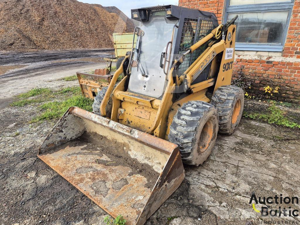 CASE 90 XT Skid steer mini nakladalci