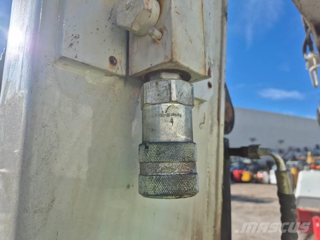 Takeuchi TB 280 FR Bagri goseničarji