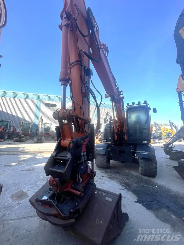 Hitachi 140W-6 Bagri na kolesih