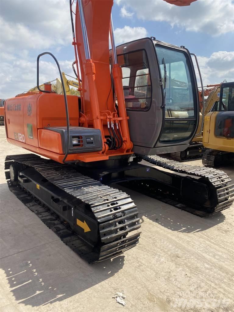 Hitachi EX120 Bagri goseničarji