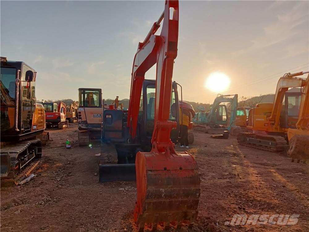 Hitachi ZX60 Mini bagri <7t