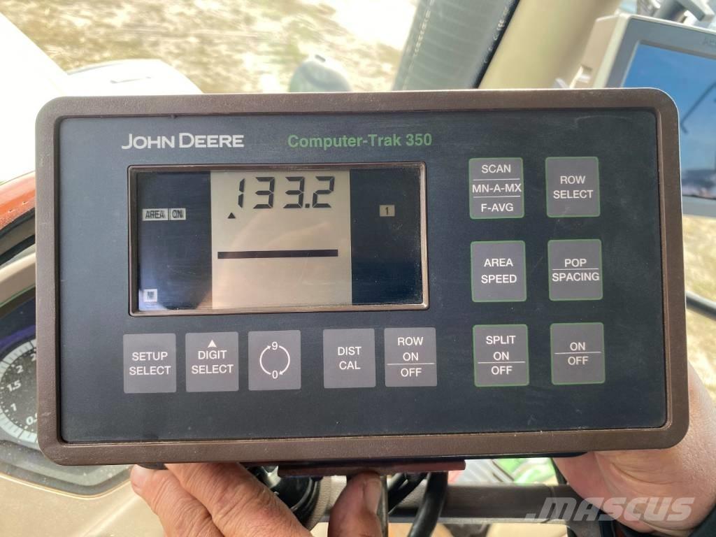 John Deere 1750 Sadilniki